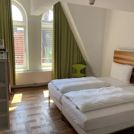 Hopper St. Josef Szálloda Köln