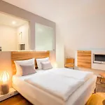 Hopper St. Josef Otel Köln
